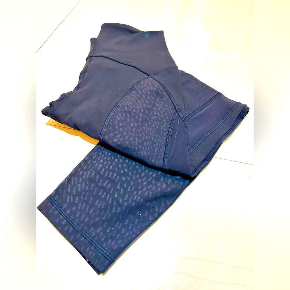 Lululemon Specialty Align ‘25 size 6